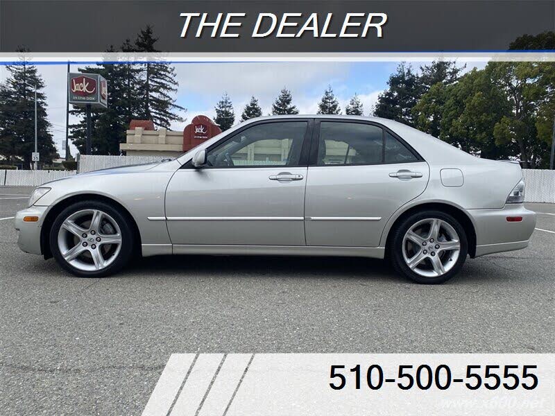 2005 Lexus IS 300 Sedan RWD