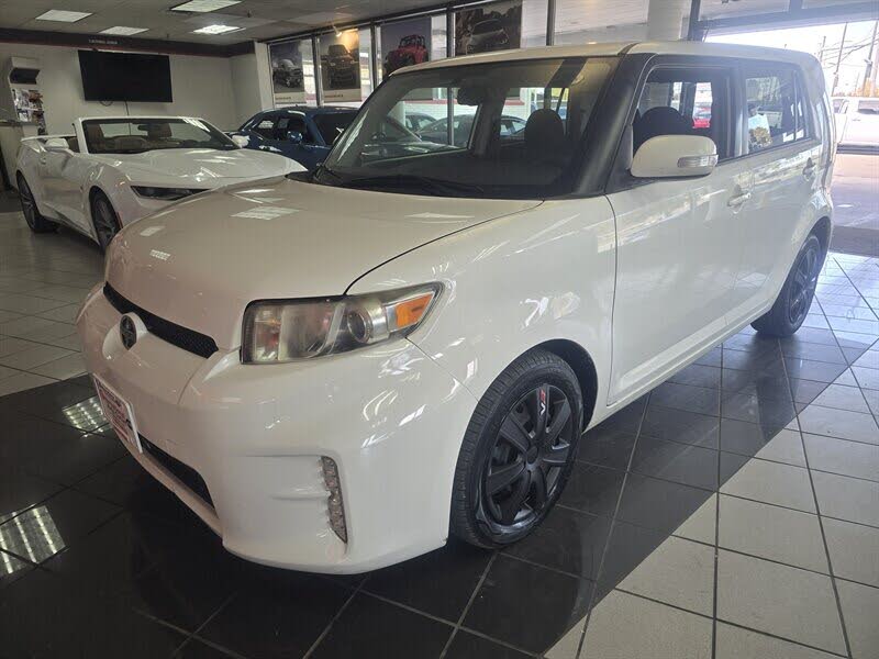 2014 Scion xB Base
