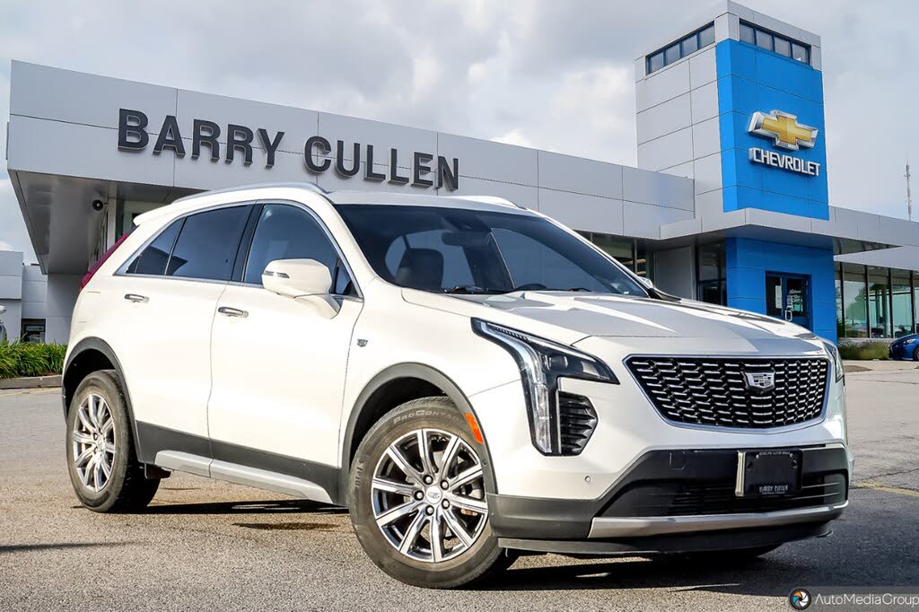 2022 Cadillac XT4 Premium Luxury AWD