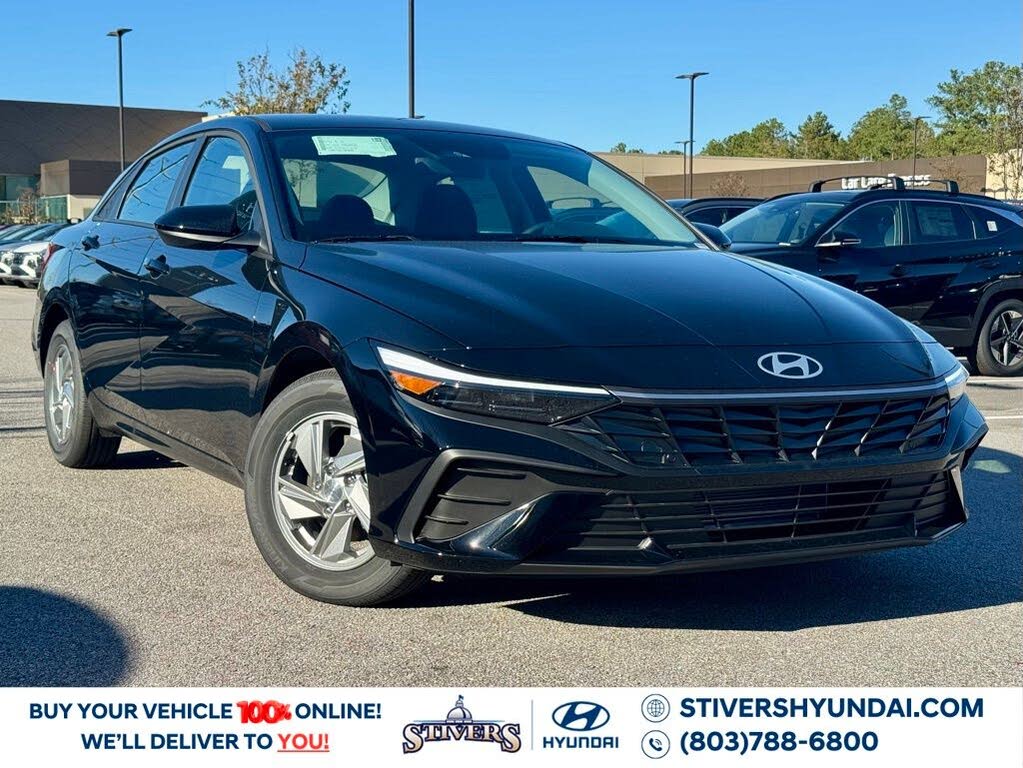 2026 Hyundai Elantra SE FWD
