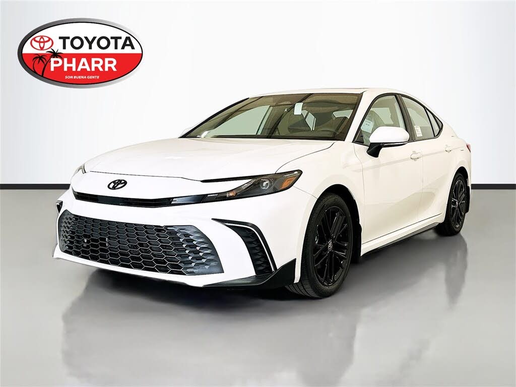 2026 Toyota Camry SE FWD