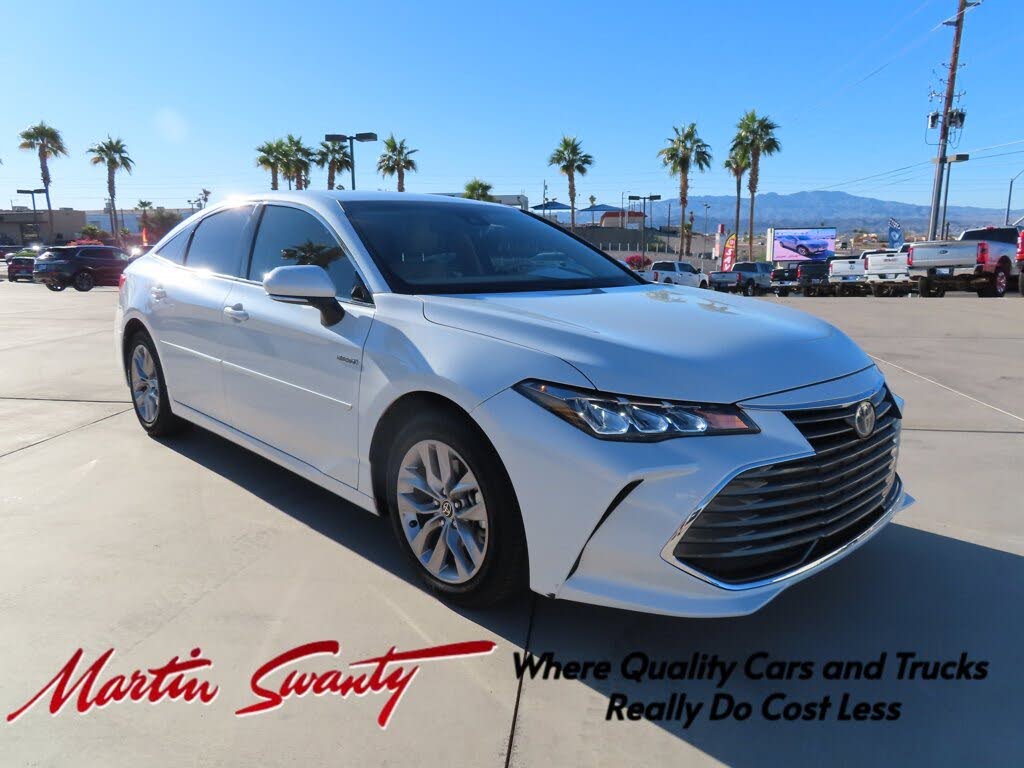 2021 Toyota Avalon Hybrid XLE FWD