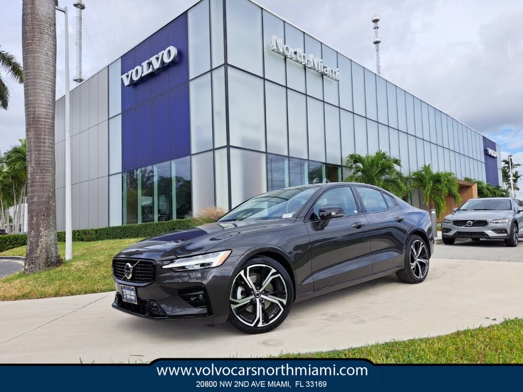 2025 Volvo S60 B5 Core AWD