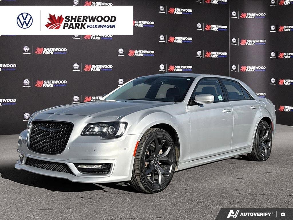 2022 Chrysler 300 Touring L RWD
