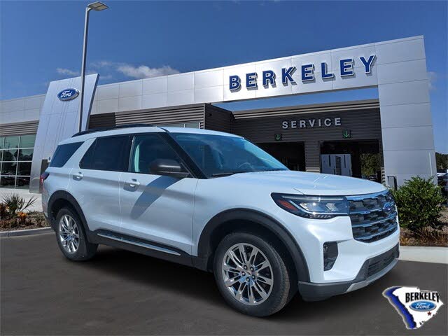 2025 Ford Explorer Active AWD