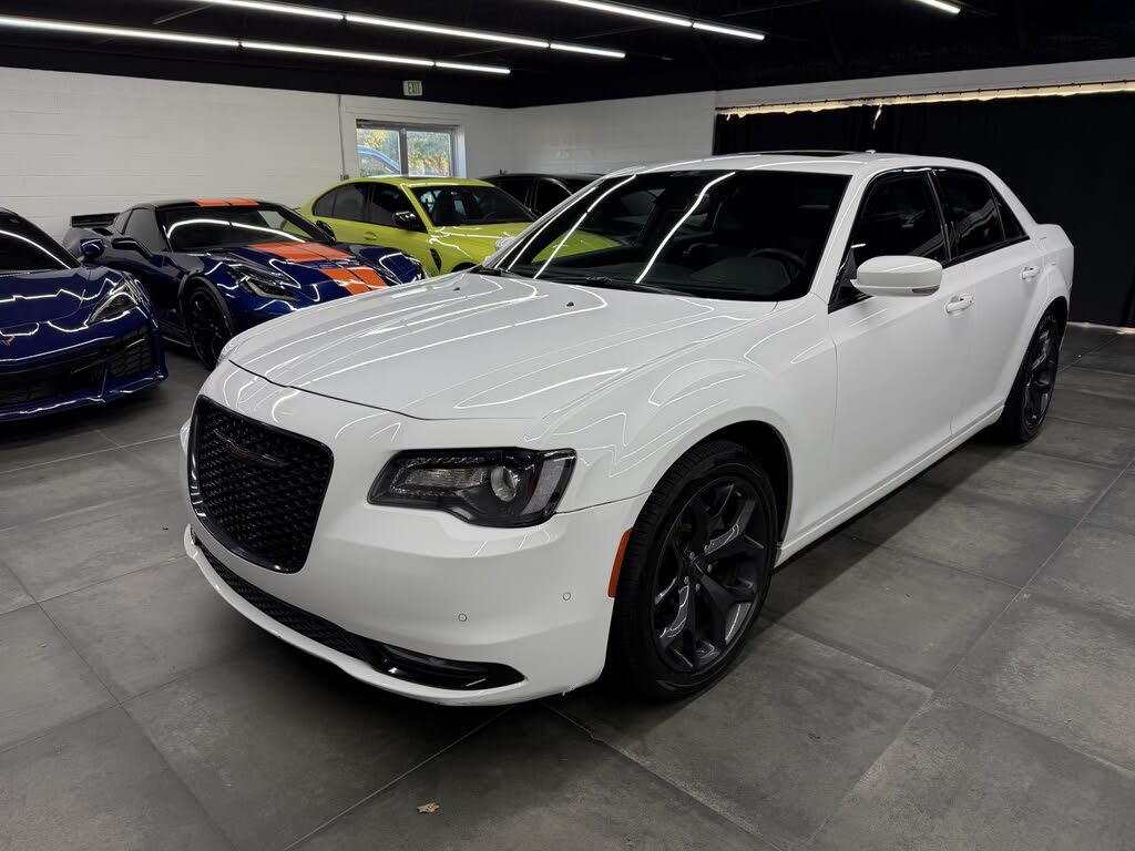 2023 Chrysler 300 S V6 RWD