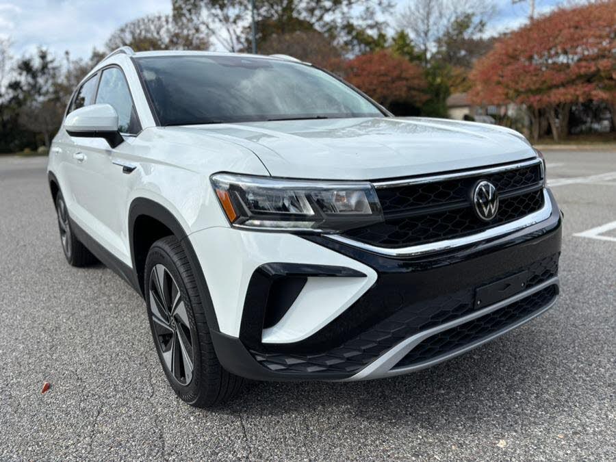 2024 Volkswagen Taos SE 4Motion