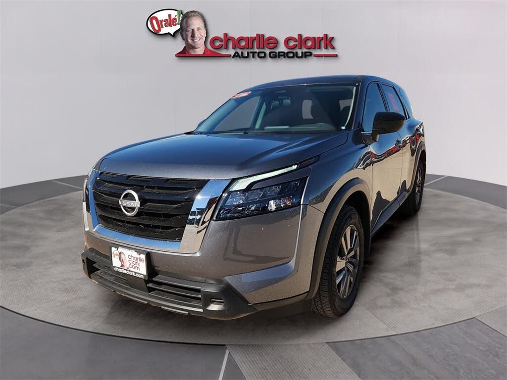 2025 Nissan Pathfinder S FWD