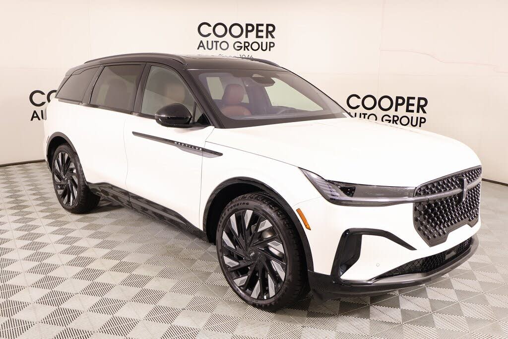 2026 Lincoln Nautilus Reserve AWD