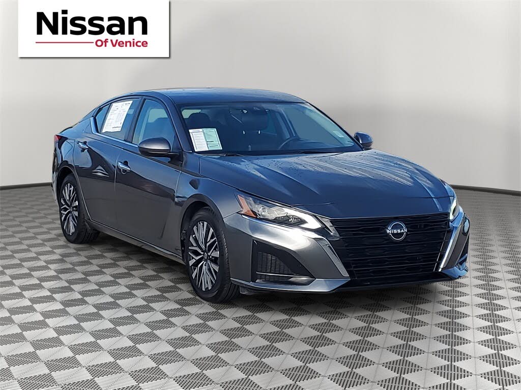 2023 Nissan Altima 2.5 SV FWD