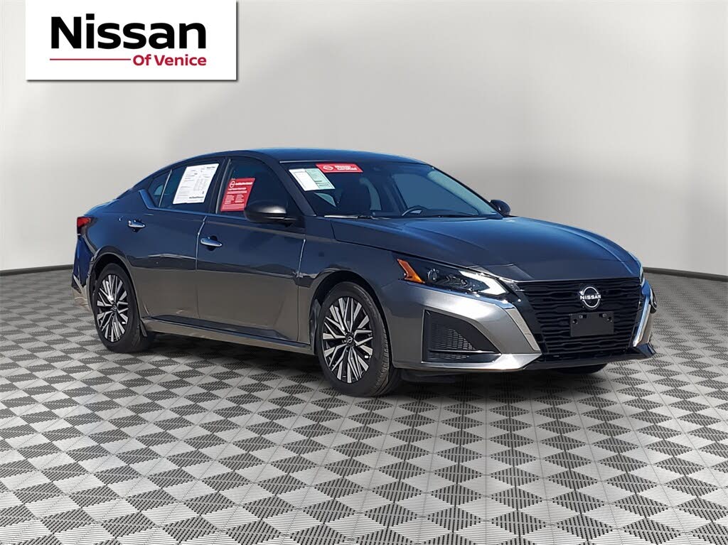 2024 Nissan Altima 2.5 SV FWD