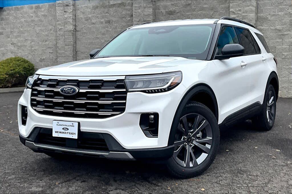 2026 Ford Explorer Active AWD