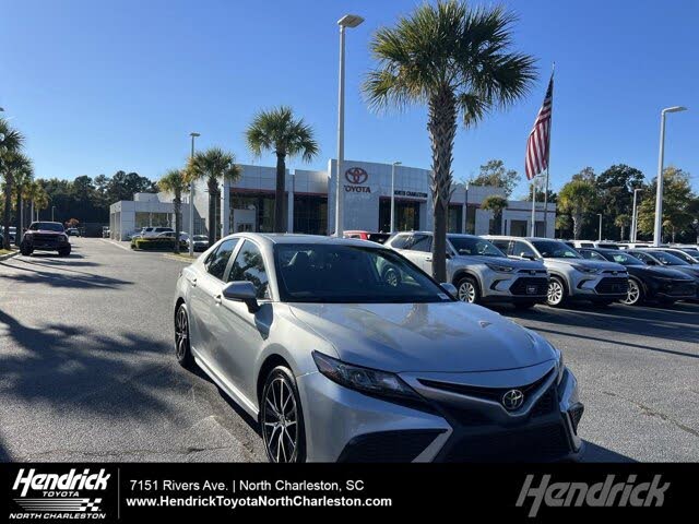 2022 Toyota Camry SE FWD