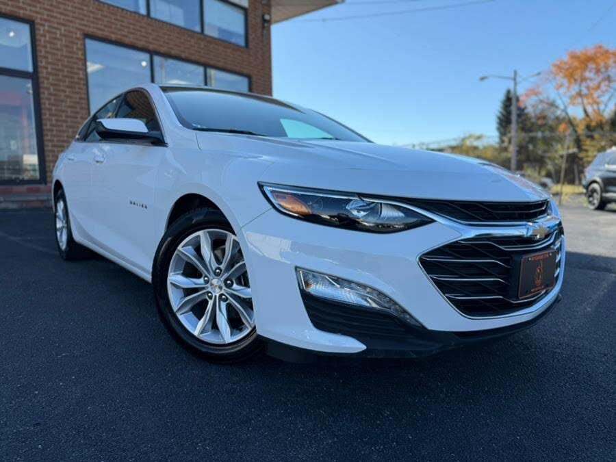 2024 Chevrolet Malibu LT with 1LT FWD