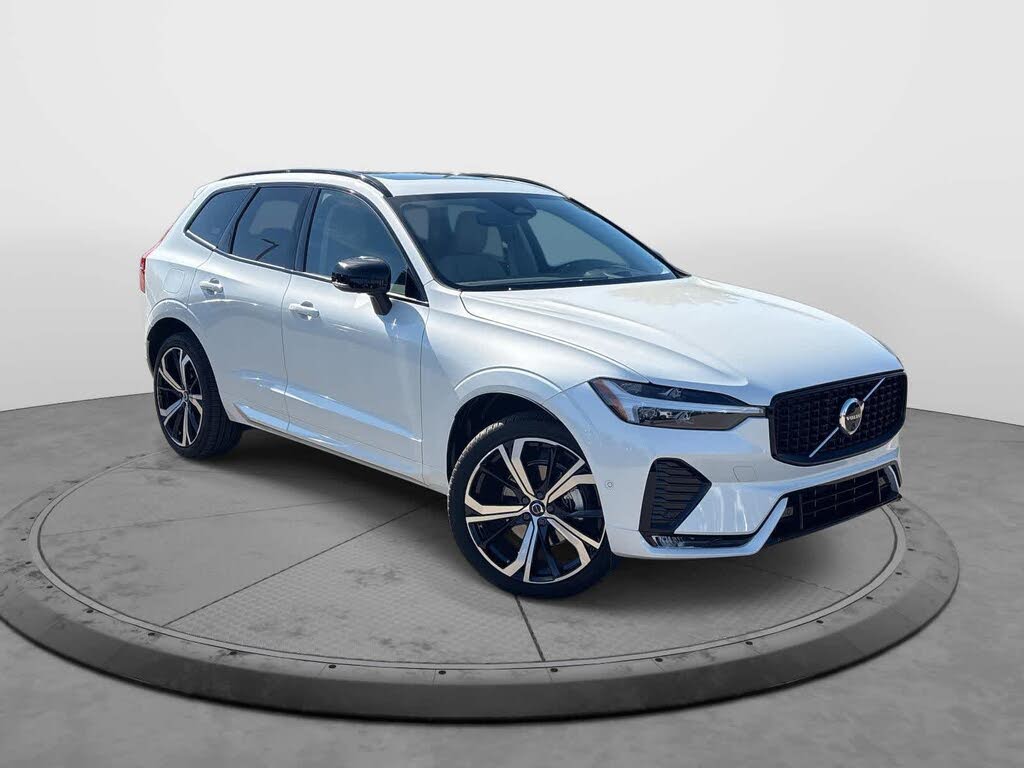 2025 Volvo XC60 B5 Ultra Dark Theme AWD