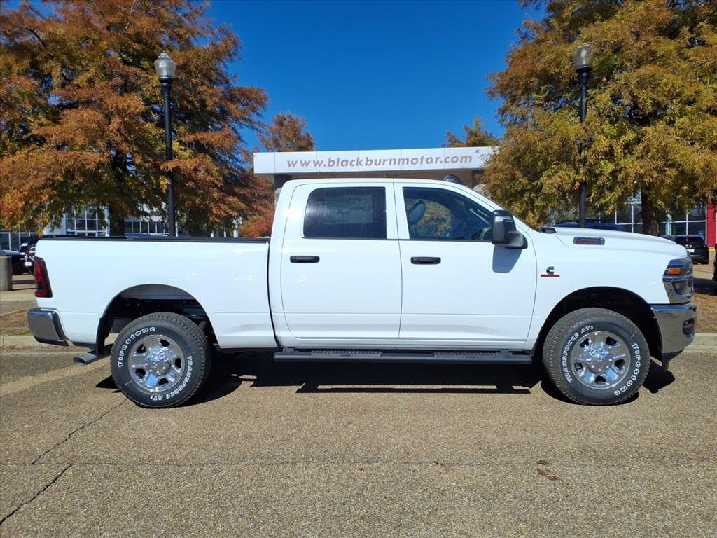 2026 RAM 2500 Tradesman Crew Cab 4WD