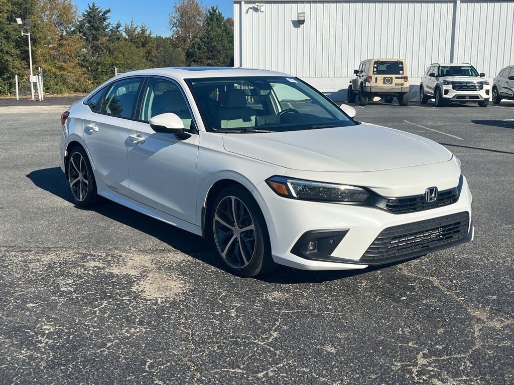 2024 Honda Civic Touring FWD