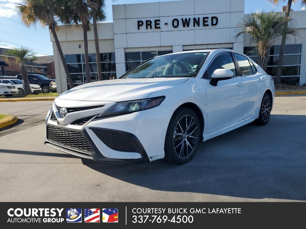 2024 Toyota Camry SE FWD