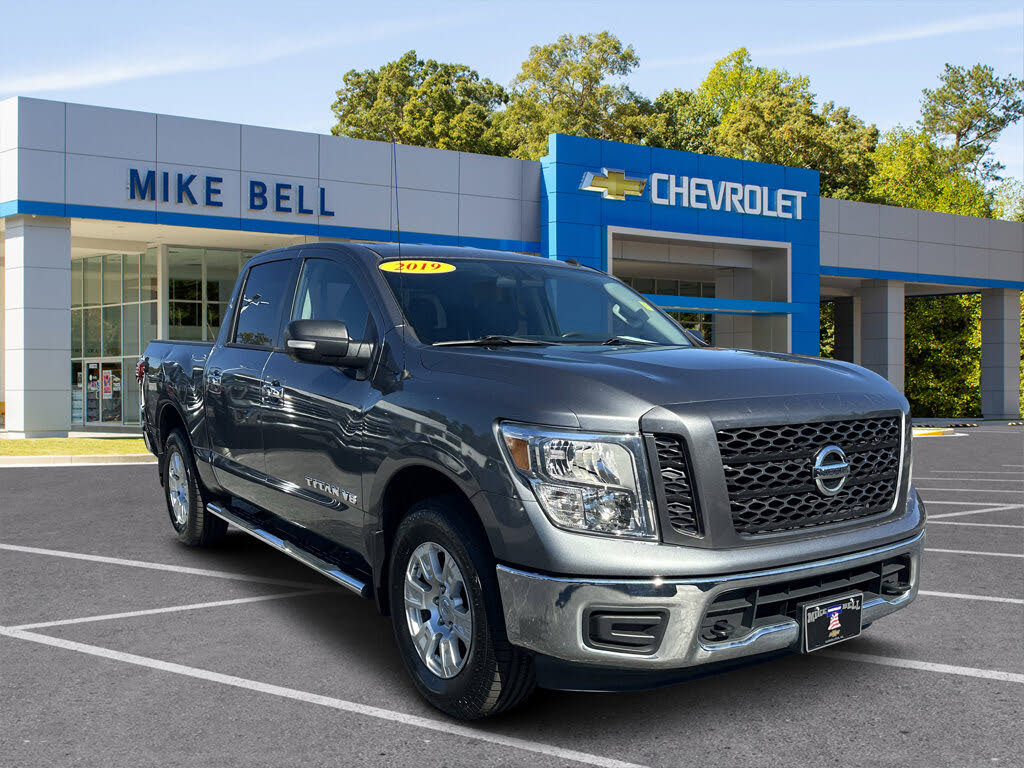 2019 Nissan Titan SV Crew Cab 4WD