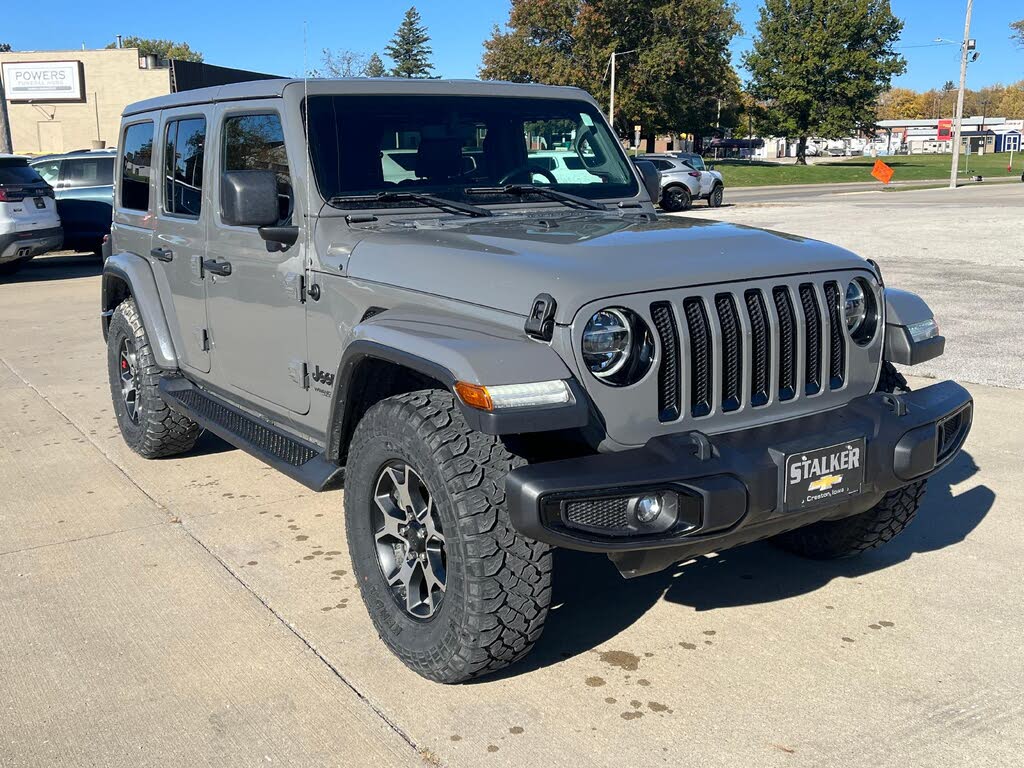 2020 Jeep Wrangler Unlimited Sahara Altitude 4WD