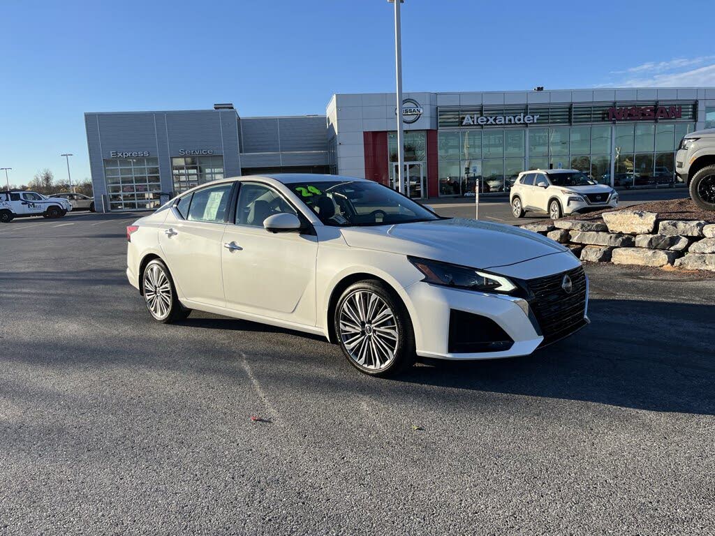 2024 Nissan Altima 2.5 SL FWD