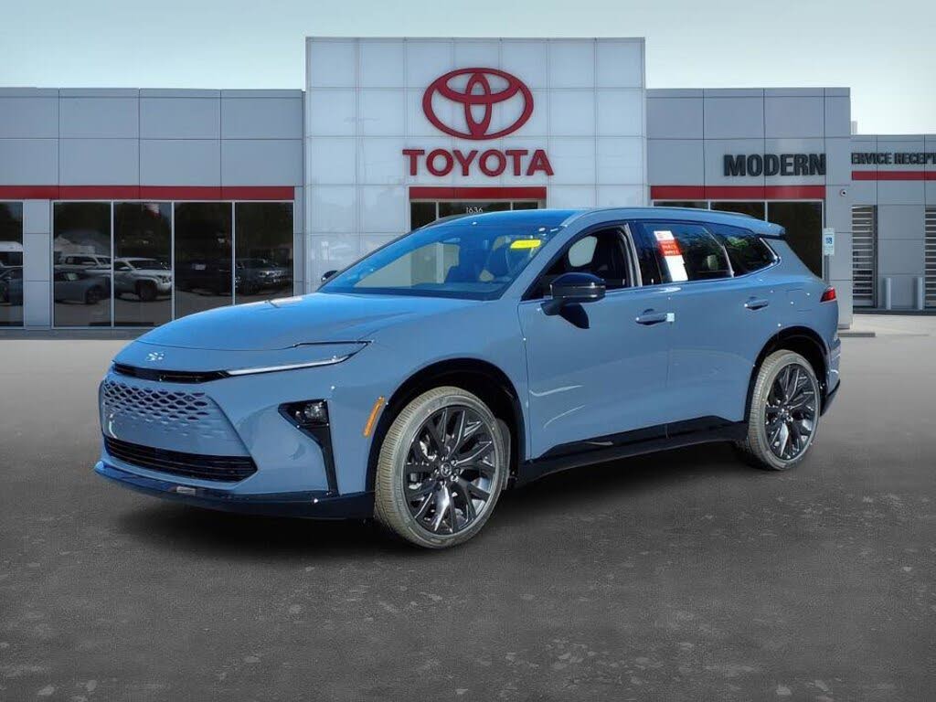 2025 Toyota Crown Signia Limited AWD