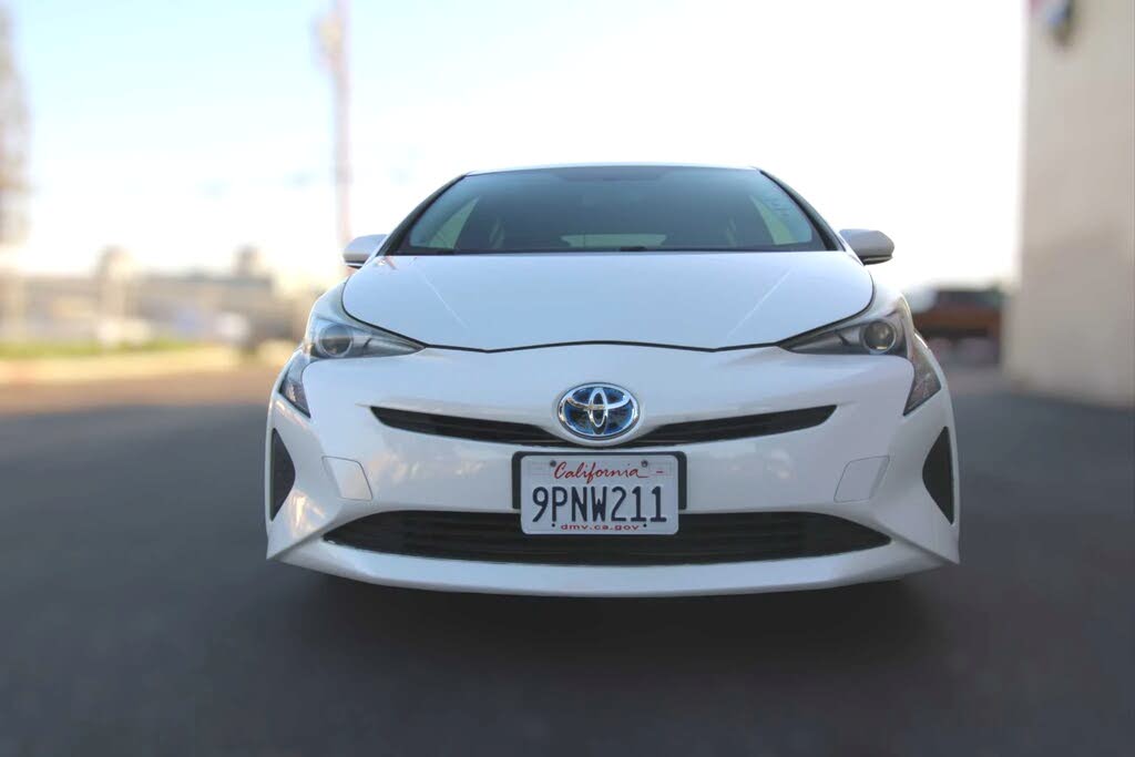 2016 Toyota Prius Two FWD