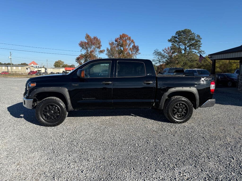 2017 Toyota Tundra SR5 CrewMax 5.7L FFV 4WD