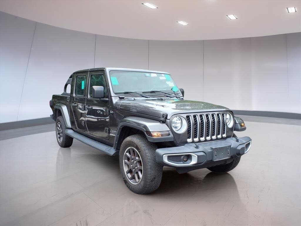 2021 Jeep Gladiator Overland Crew Cab 4WD