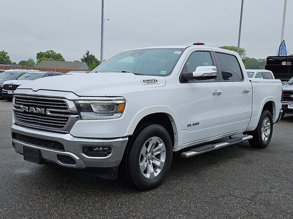 2022 RAM 1500 Laramie Crew Cab 4WD
