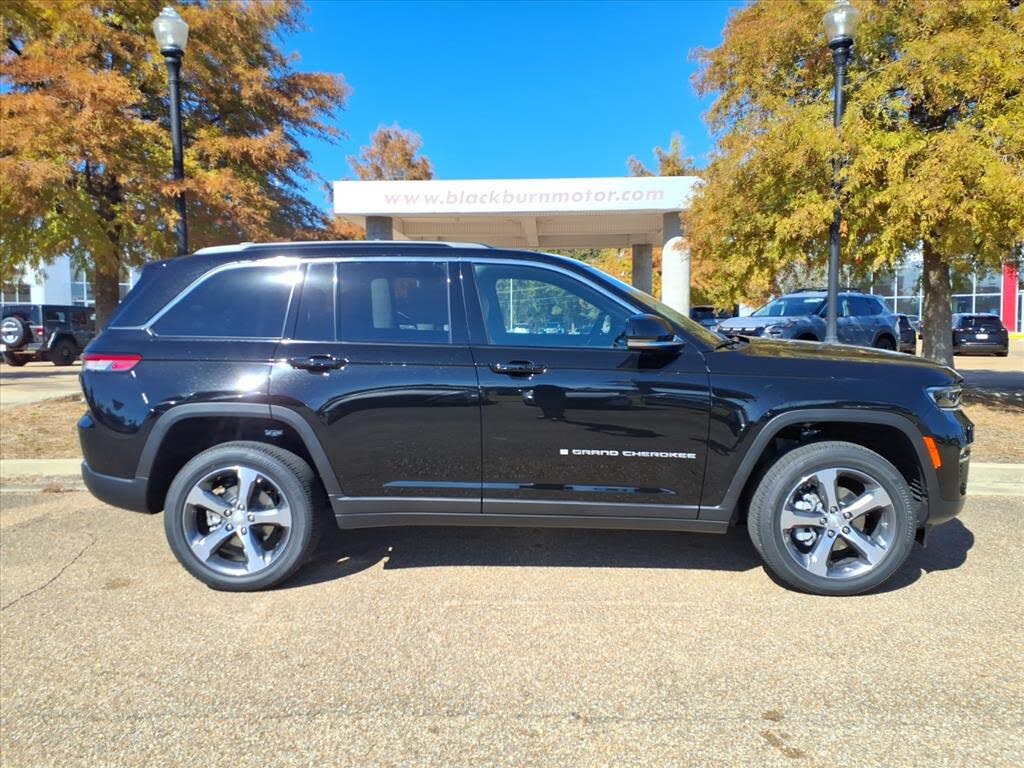2025 Jeep Grand Cherokee Limited RWD