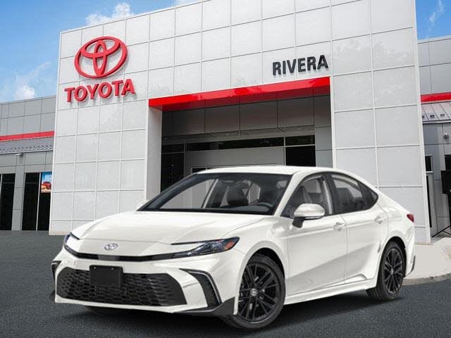 2026 Toyota Camry SE FWD