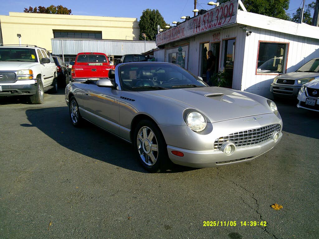 2004 Ford Thunderbird Deluxe RWD
