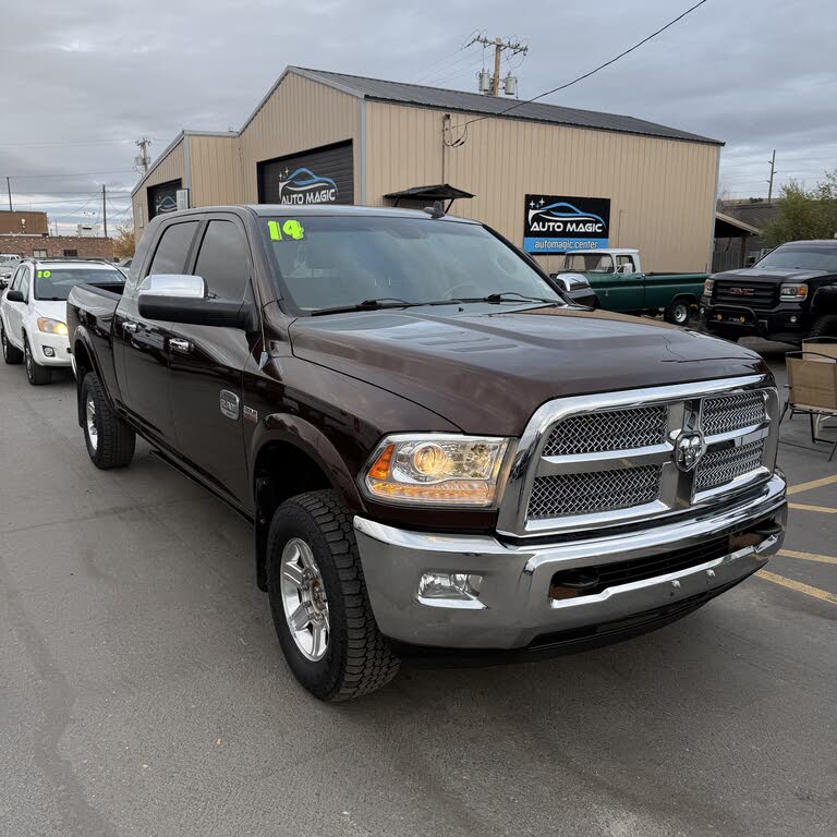 2014 RAM 3500 Laramie Longhorn Mega Cab 4WD