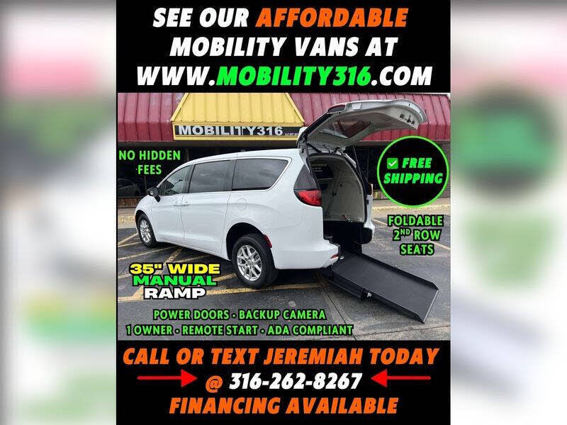 2024 Chrysler Voyager LX FWD