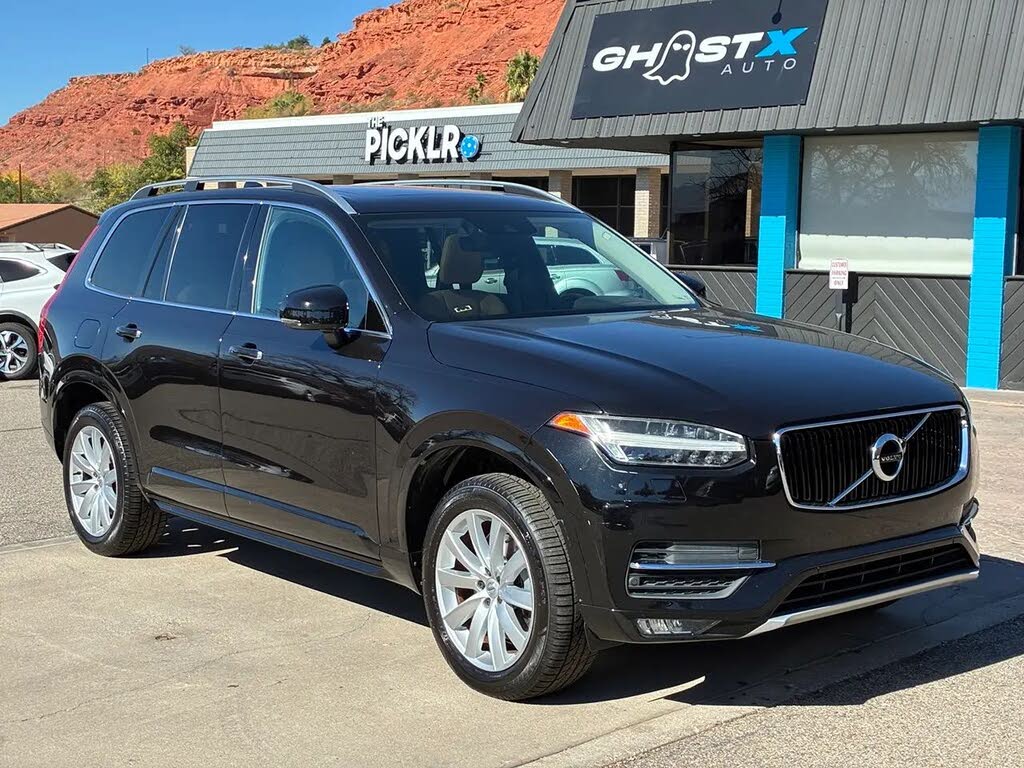 2016 Volvo XC90 T6 Momentum AWD