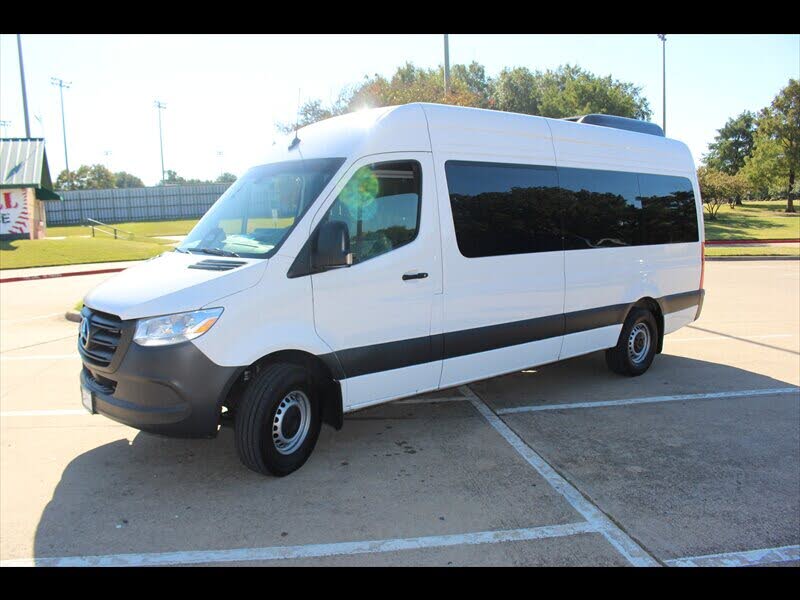 2025 Mercedes-Benz Sprinter 2500 170 High Roof Passenger Van RWD