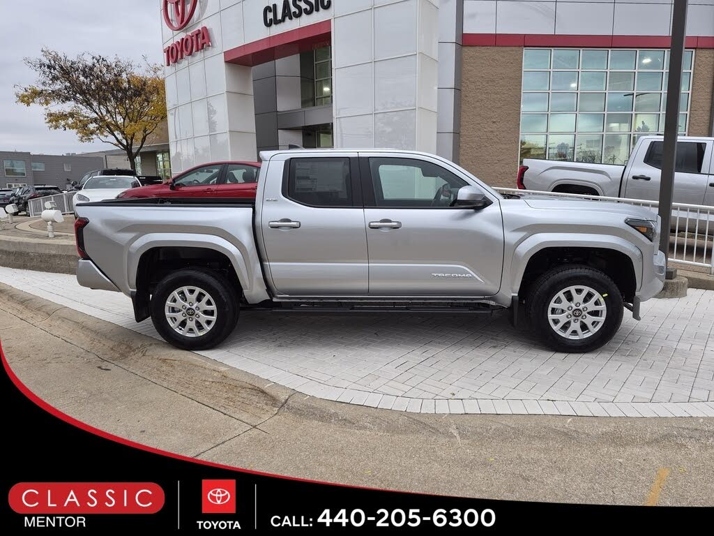 2025 Toyota Tacoma SR5 Double Cab 4WD
