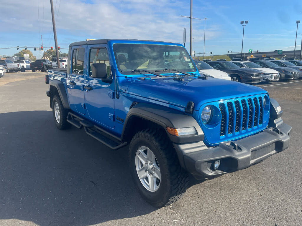 2020 Jeep Gladiator Sport S Crew Cab 4WD