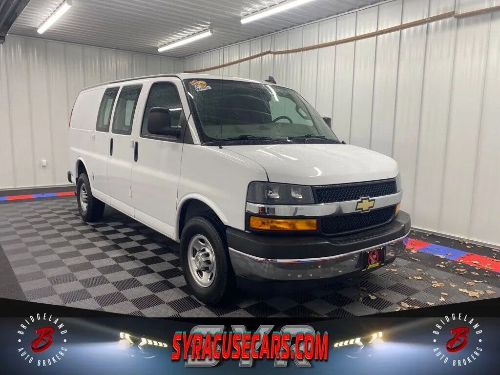 2022 Chevrolet Express Cargo 2500 RWD