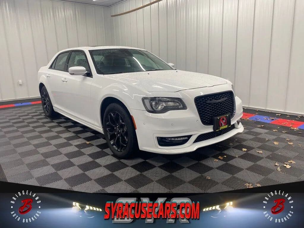 2023 Chrysler 300 Touring L AWD
