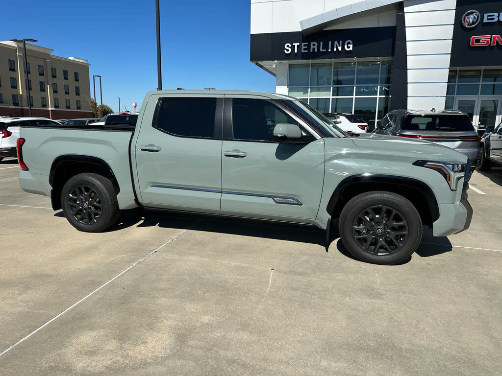 2025 Toyota Tundra Platinum CrewMax Cab RWD