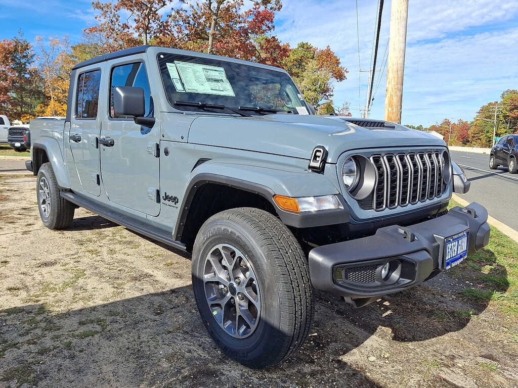 2026 Jeep Gladiator Sport S Crew Cab 4WD