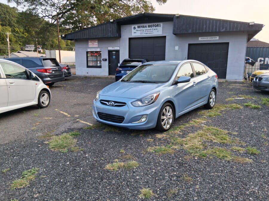 2012 Hyundai Accent GLS Sedan FWD