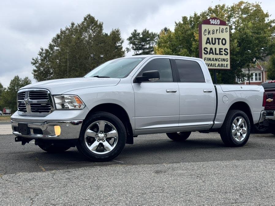 2019 RAM 1500 Classic SLT Crew Cab 4WD