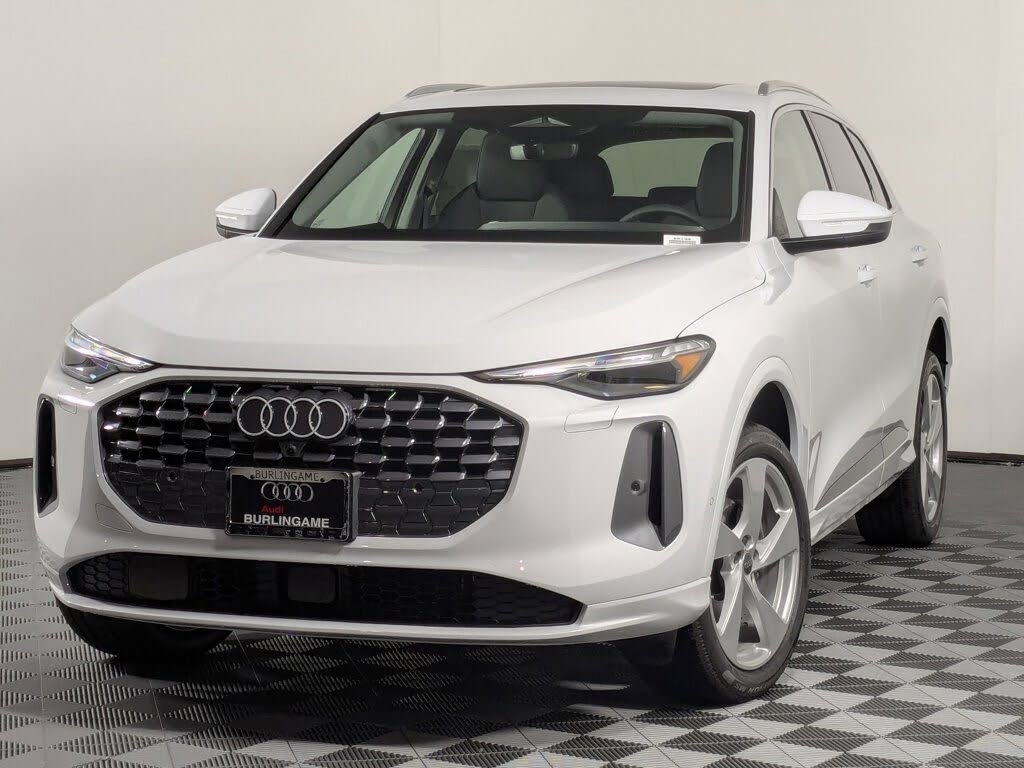 2025 Audi Q5 quattro Premium Plus 40 TFSI