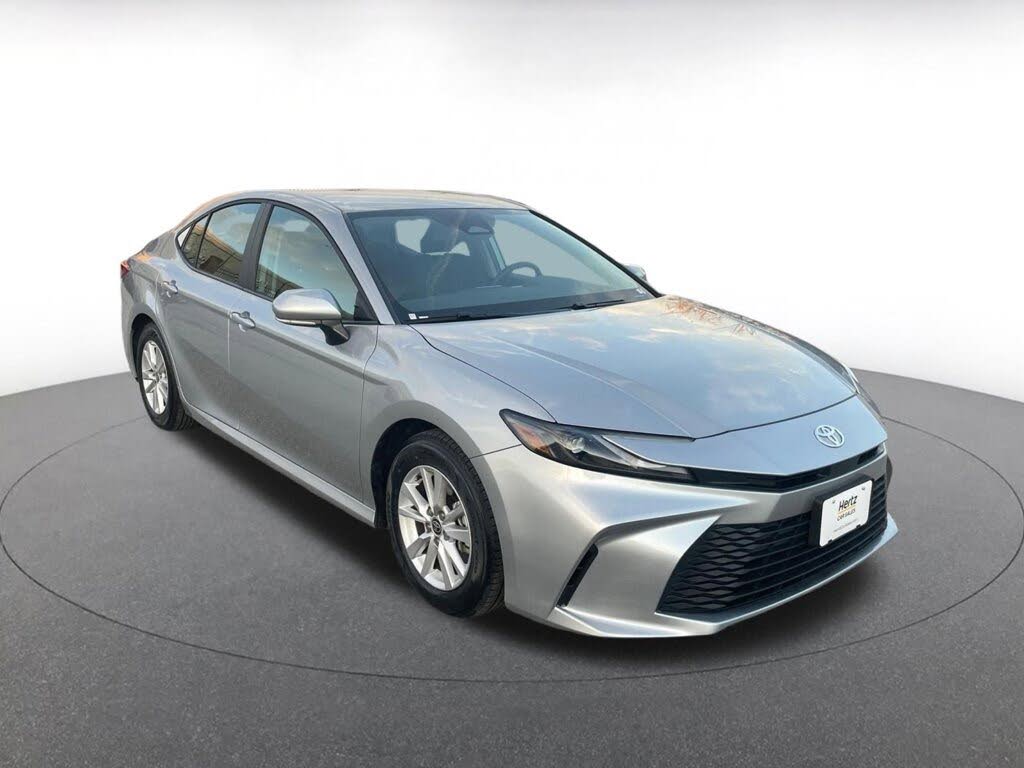 2025 Toyota Camry LE FWD