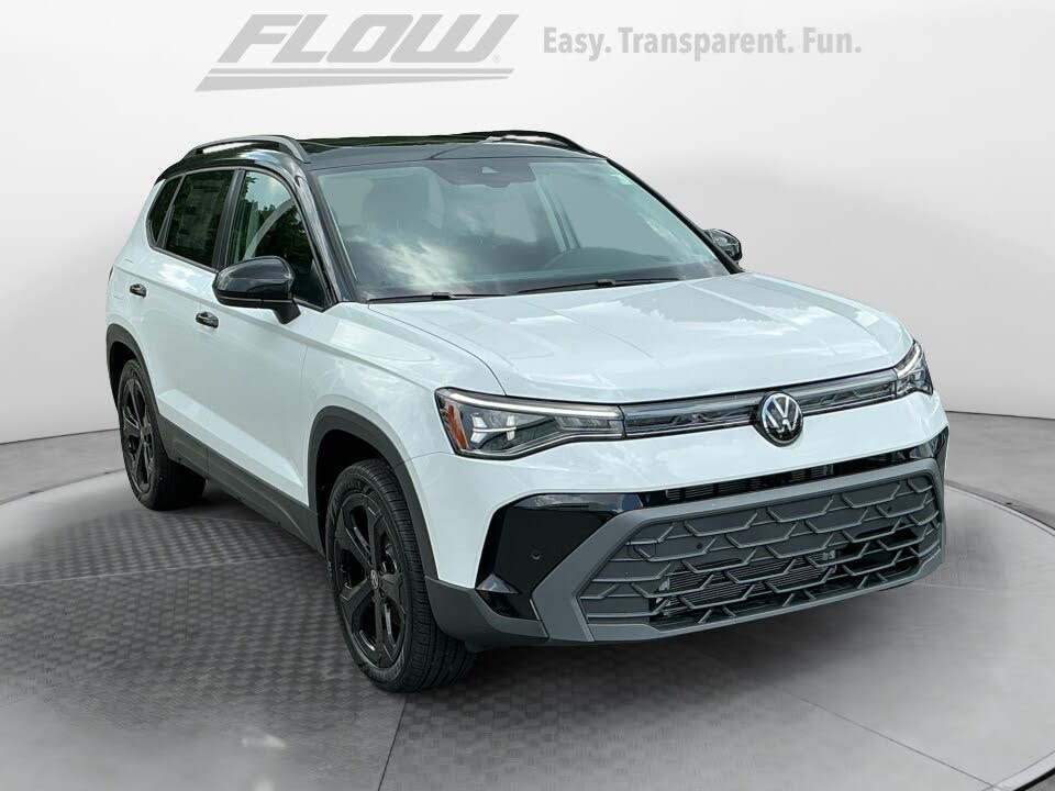 2025 Volkswagen Taos SE Black 4Motion