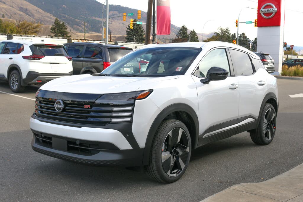 2026 Nissan Kicks SR AWD