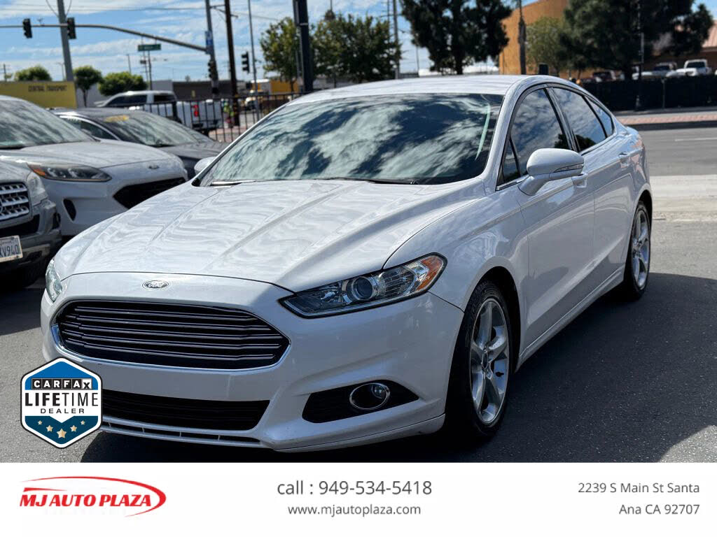 2015 Ford Fusion SE